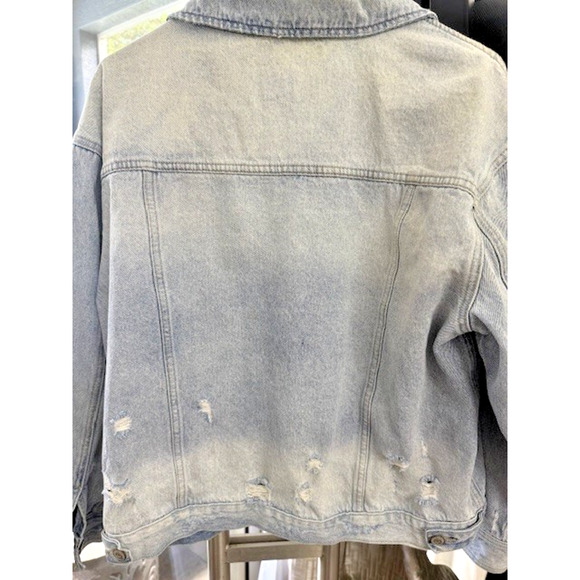 Bridge By Gly For Buckle Distressed Washed Denim Light Blue Jean Jacket Sz LARGE - Picture 9 of 16